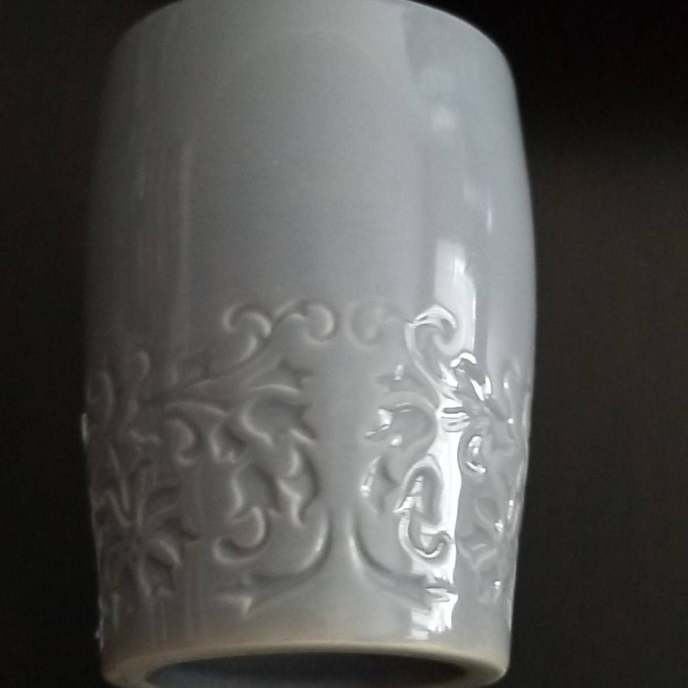 Bed Bath & Beyond set of 2 Bathrooms Accessory New - Picture 3 of 8